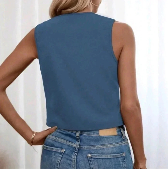 Two Tone Button Front Vest Blazer - Picture 2 of 5